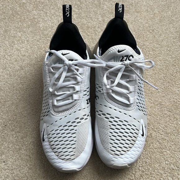Nike Men’s Air Max 270 Shoes - Picture 2 of 7